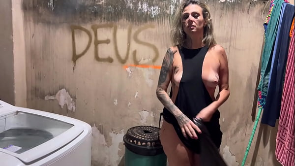 Fodi no pelo a Catadora de lata e gozei gostoso na bucetinha dela enquanto ela gozava no meu pau todo melado de porra ! ( CONTINUA NO SHEER E RED )