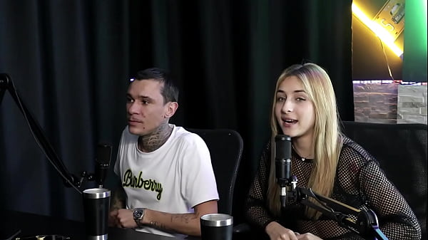 Uma vez ele fez um atendimento para um homem, falou do jogo do tigrinho e o orgulho que seu pau sentia – Yasmin Pariz & Ktal Vagabundo do Bom (SHEER/RED)