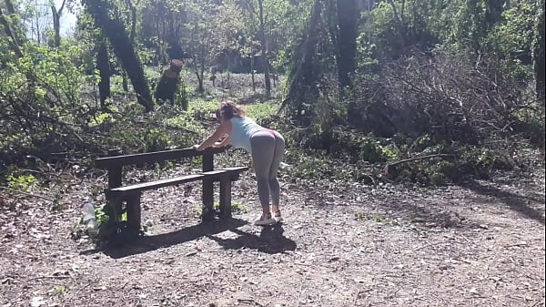 Se exibindo e seduzindo